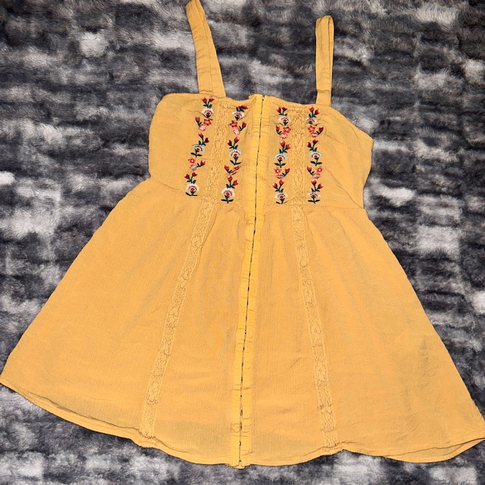 Forever 21 Button Up Tank Top Size S